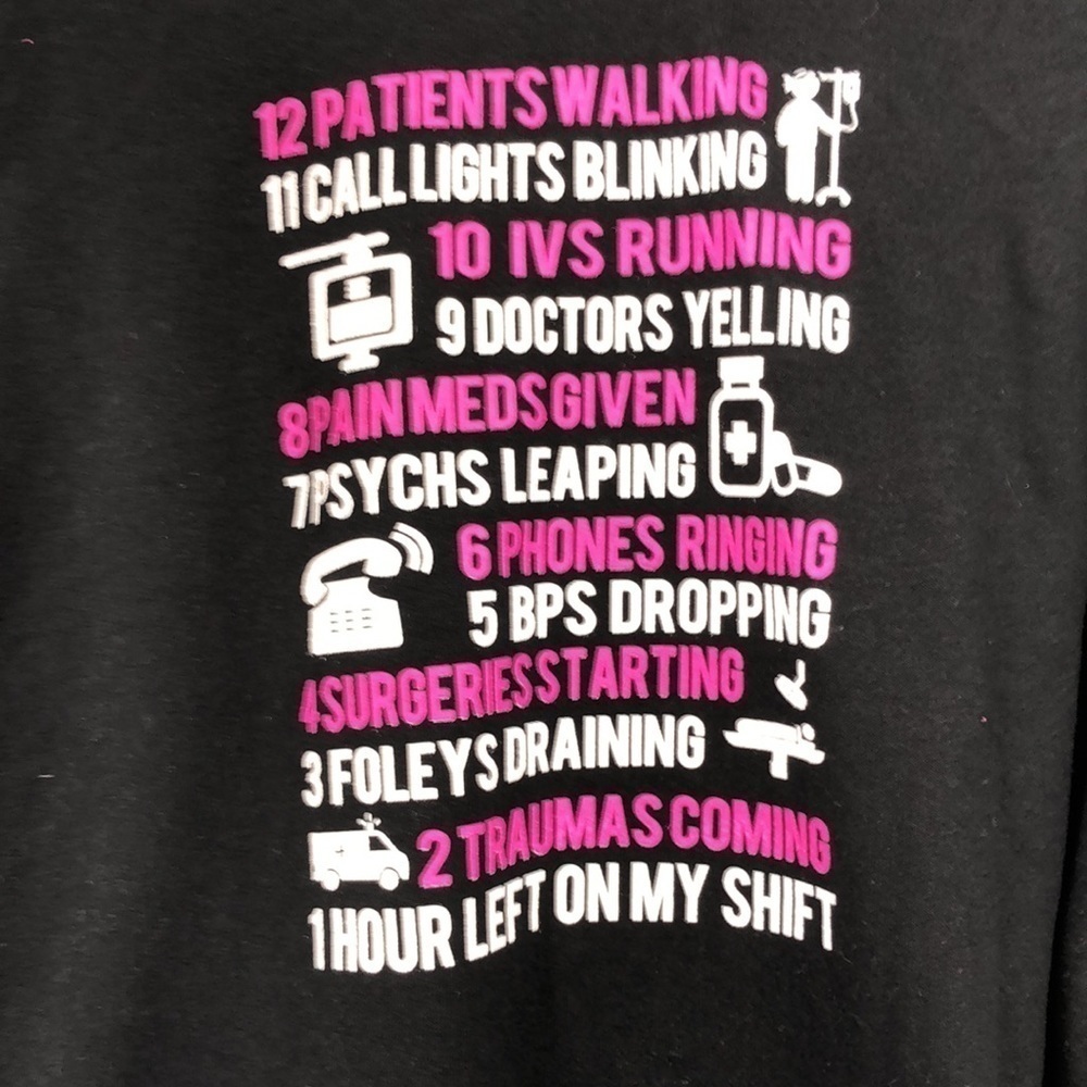Gildan Heavy Blend Hooded Sweatshirt Size XL “12 patients calling…” Nurse